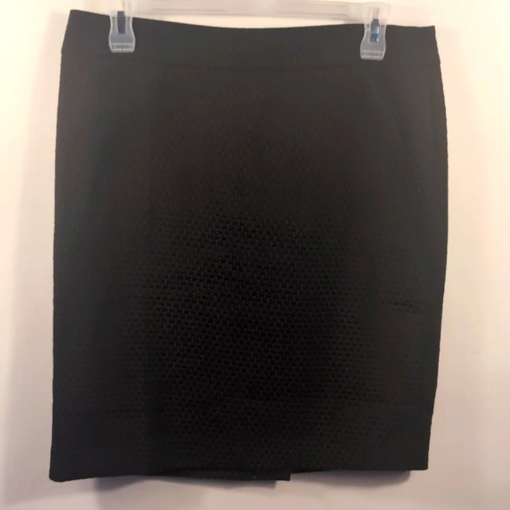 Ann Taylor Black pencil skirt size 14
